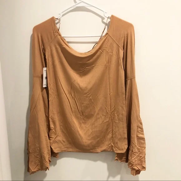 NEW Free People Birds Of Paradise Off the Shoulders Bell Sleeve Top - Size Small - Picture 8 of 8